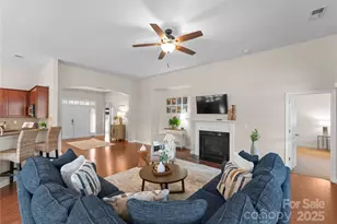 11624 Dunham Dr, Matthews, NC 28105 - Photo 15