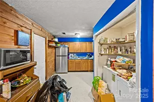 1936 Lakedell Dr, Charlotte, NC 28215 - Photo 15