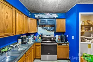 1936 Lakedell Dr, Charlotte, NC 28215 - Photo 17