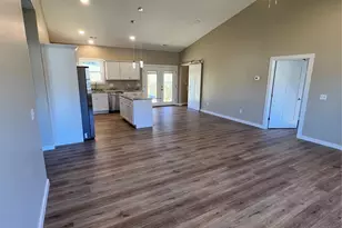 130 Peyton Elaine Rd, Clyde, NC 28721 - Photo 5