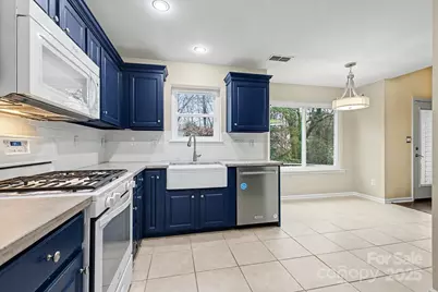 7625 Nicolette Court, Charlotte, NC 28215 - Photo 11