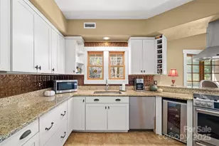 571 Terrys Gap Rd, Fletcher, NC 28732 - Photo 7