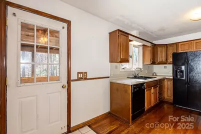 1321 Idlewood Street SW, Lenoir, NC 28645 - Photo 9