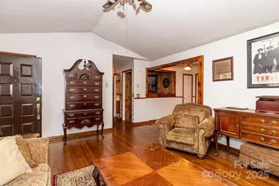 1321 Idlewood Street SW, Lenoir, NC 28645 - Photo 5