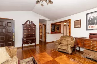 1321 Idlewood St SW, Lenoir, NC 28645 - Photo 5