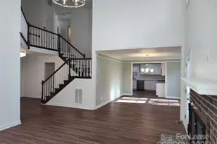 5206 Dunrobin Ln, Charlotte, NC 28226 - Photo 7