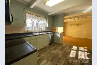 622 S Carolina Avenue, Statesville, NC 28677 - Photo 17