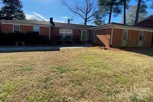 622 S Carolina Ave, Statesville, NC 28677 - Photo 1