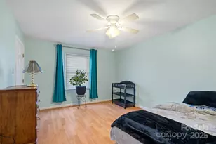 1330 5th St NE, Hickory, NC 28601 - Photo 15