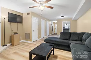 1330 5th St NE, Hickory, NC 28601 - Photo 9