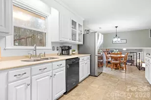 7039 Delisa Dr, Charlotte, NC 28214 - Photo 3