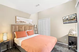 8039 Charter Oak Ln, Charlotte, NC 28226 - Photo 11