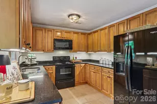 416 S Cherokee Ave, Black Mountain, NC 28711 - Photo 11