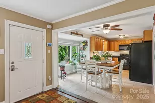 416 S Cherokee Ave, Black Mountain, NC 28711 - Photo 9