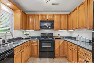 416 S Cherokee Ave, Black Mountain, NC 28711 - Photo 17