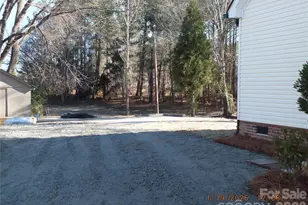 2425 Kershaw Camden Hwy, Lancaster, SC 29720 - Photo 41