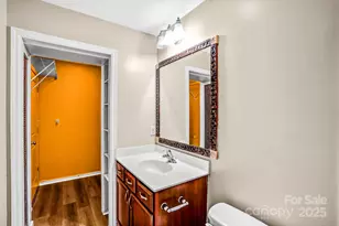 9026 Sharpes Cir, Charlotte, NC 28214 - Photo 25