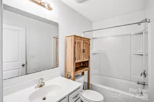 9026 Sharpes Cir, Charlotte, NC 28214 - Photo 31