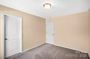 9026 Sharpes Cir, Charlotte, NC 28214 - Photo 29