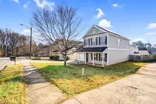 9026 Sharpes Cir, Charlotte, NC 28214 - Photo 3