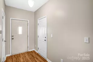 9026 Sharpes Cir, Charlotte, NC 28214 - Photo 5