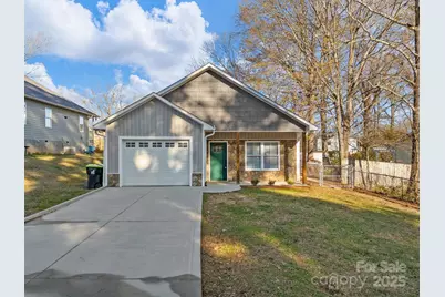 409 S Lyles Avenue, Landrum, SC 29356 - Photo 1