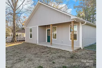 409 S Lyles Avenue, Landrum, SC 29356 - Photo 35