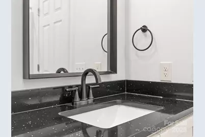 409 S Lyles Avenue, Landrum, SC 29356 - Photo 21