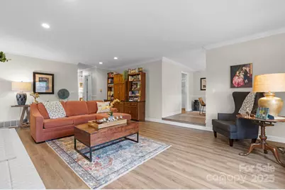 489 17th Avenue NE, Hickory, NC 28601 - Photo 7