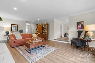 489 17th Ave NE, Hickory, NC 28601 - Photo 7