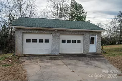 2541 Grandview Circle SW, Lenoir, NC 28645 - Photo 41