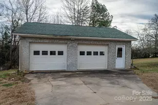 2541 Grandview Cir SW, Lenoir, NC 28645 - Photo 41