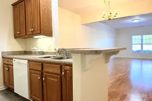 471 26th Ave NE, Hickory, NC 28601 - Photo 9