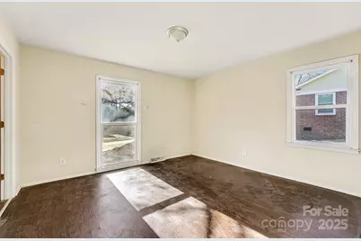 7125 Covecreek Drive, Charlotte, NC 28215 - Photo 15