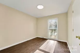 7125 Cove Creek Dr, Charlotte, NC 28215 - Photo 13