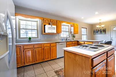 185 33rd Street NW, Hickory, NC 28601 - Photo 5