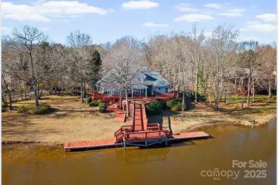 718 Eagle Point Court, Matthews, NC 28104 - Photo 3