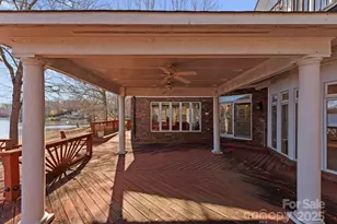 718 Eagle Point Ct, Matthews, NC 28104 - Photo 41