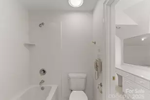 718 Eagle Point Ct, Matthews, NC 28104 - Photo 35