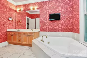 304 S Canterbury Rd, Charlotte, NC 28211 - Photo 21