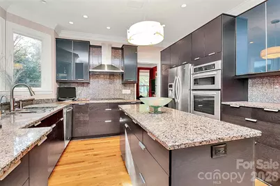 304 S Canterbury Road, Charlotte, NC 28211 - Photo 7