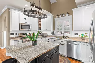 107 Spring Heights Ct, Hendersonville, NC 28791 - Photo 11