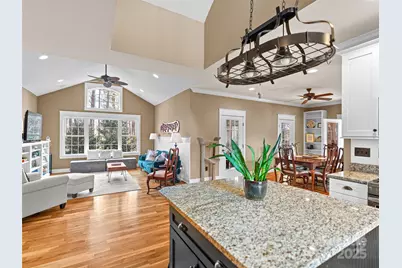 107 Spring Heights Court, Hendersonville, NC 28791 - Photo 7