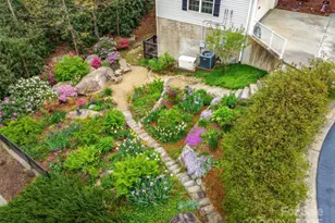 107 Spring Heights Ct, Hendersonville, NC 28791 - Photo 3