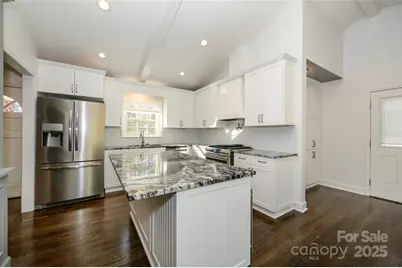 7117 Woodstream Drive, Charlotte, NC 28210 - Photo 5