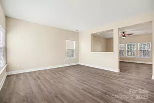 9329 Seamill Rd, Charlotte, NC 28278 - Photo 5