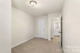 7621 Mockernut Dr, Charlotte, NC 28215 - Photo 23