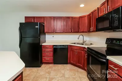 10007 University Park Lane, Charlotte, NC 28213 - Photo 7