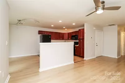 10007 University Park Lane, Charlotte, NC 28213 - Photo 5