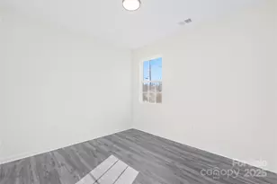 905 Holt St, Lexington, NC 27292 - Photo 17